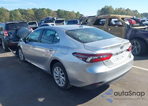 2022 Toyota Camry Le из США, поврежденный, VIN 4T1C11AK2NU698302